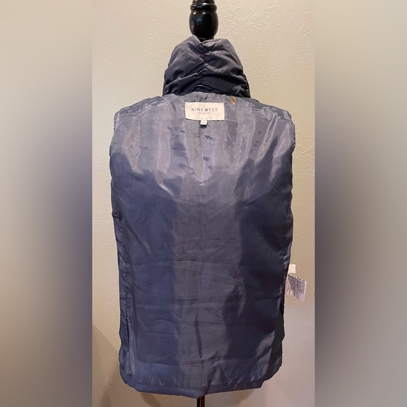 Nine West vest, size M, slate blue. In great condition - Picture 6 of 6